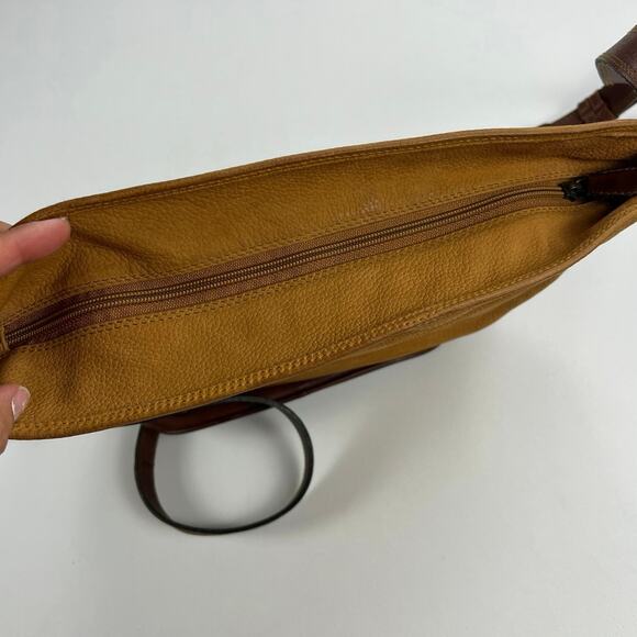 Fossil Camel Brown Nubuck Leather Crossbody Bucket Handbag Purse Clean Interior - Picture 8 of 16